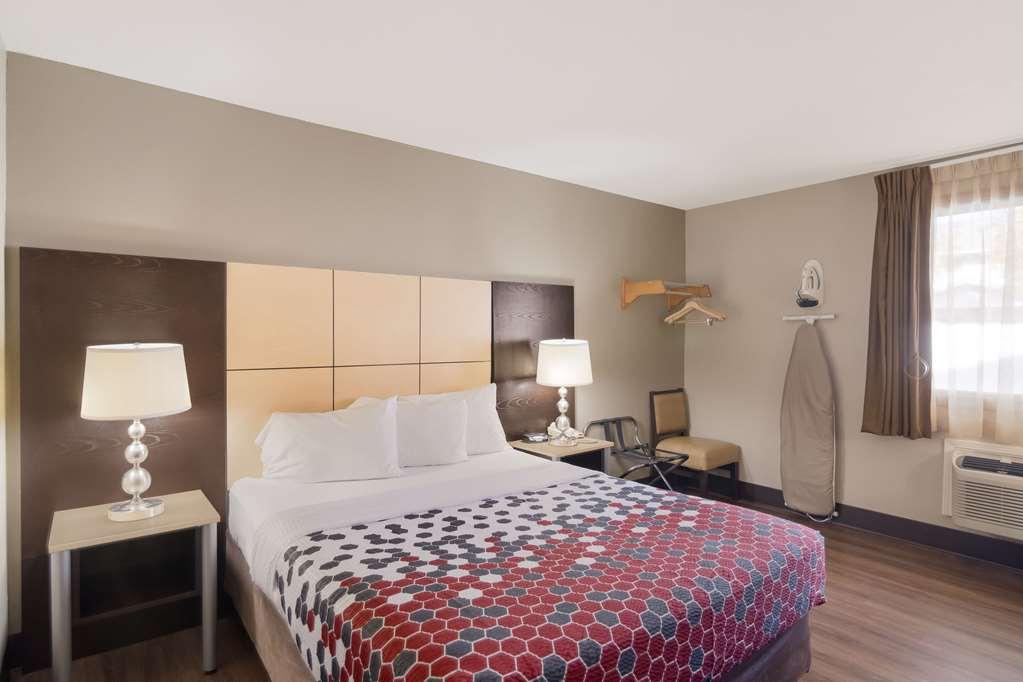 Econo Lodge Grand Forks Habitación foto